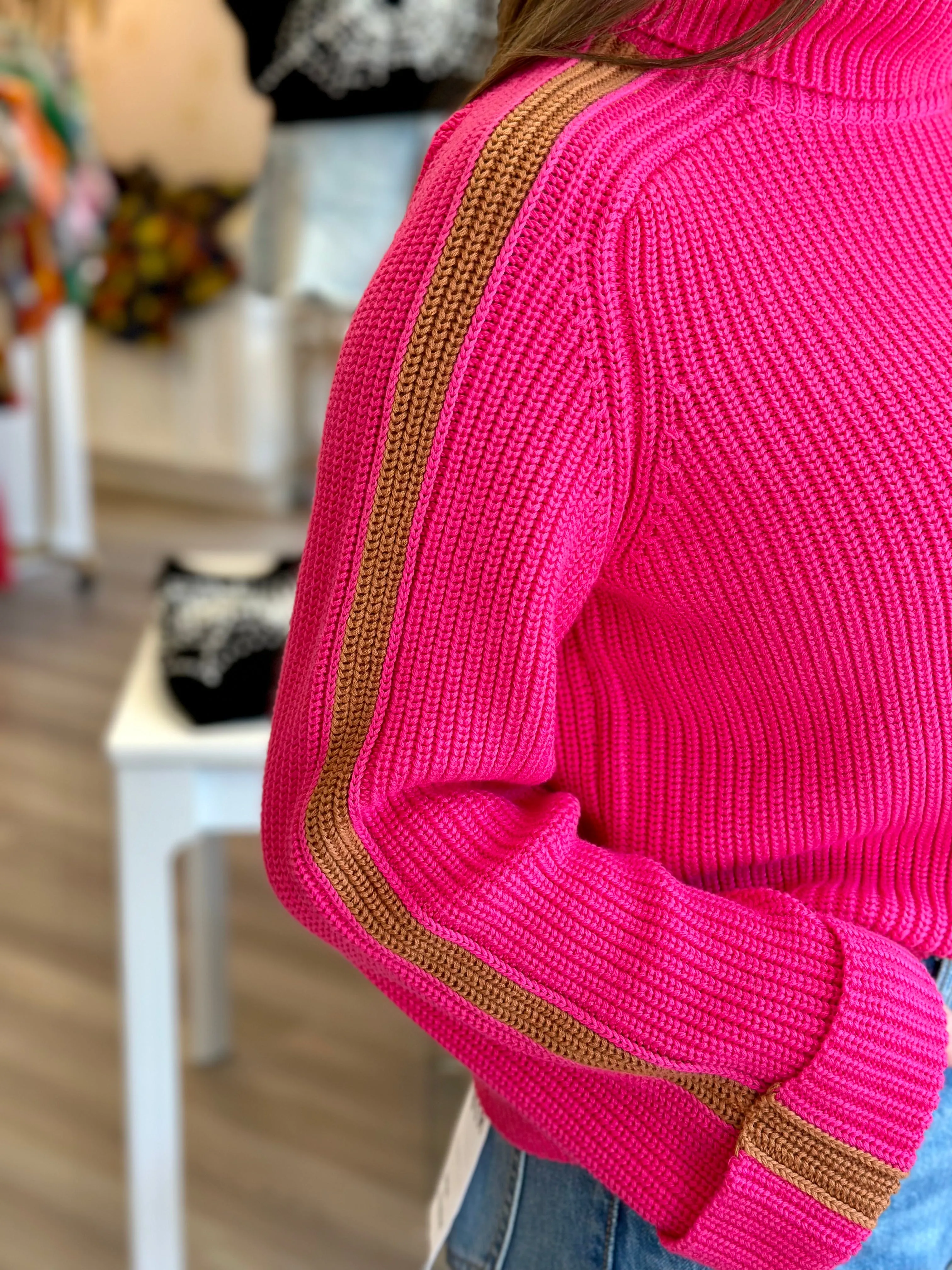 Chunky Stripe Pullover in Fuchsia/brown