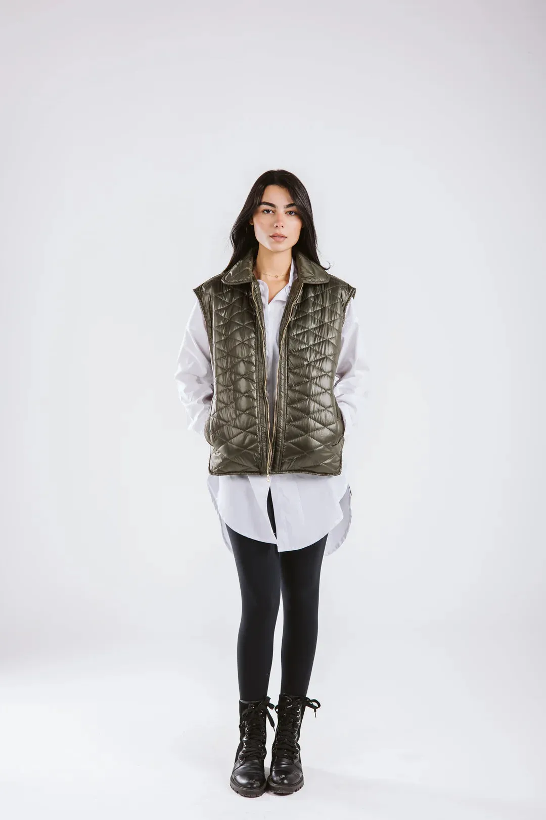 Quilted Charm Vest - Taj