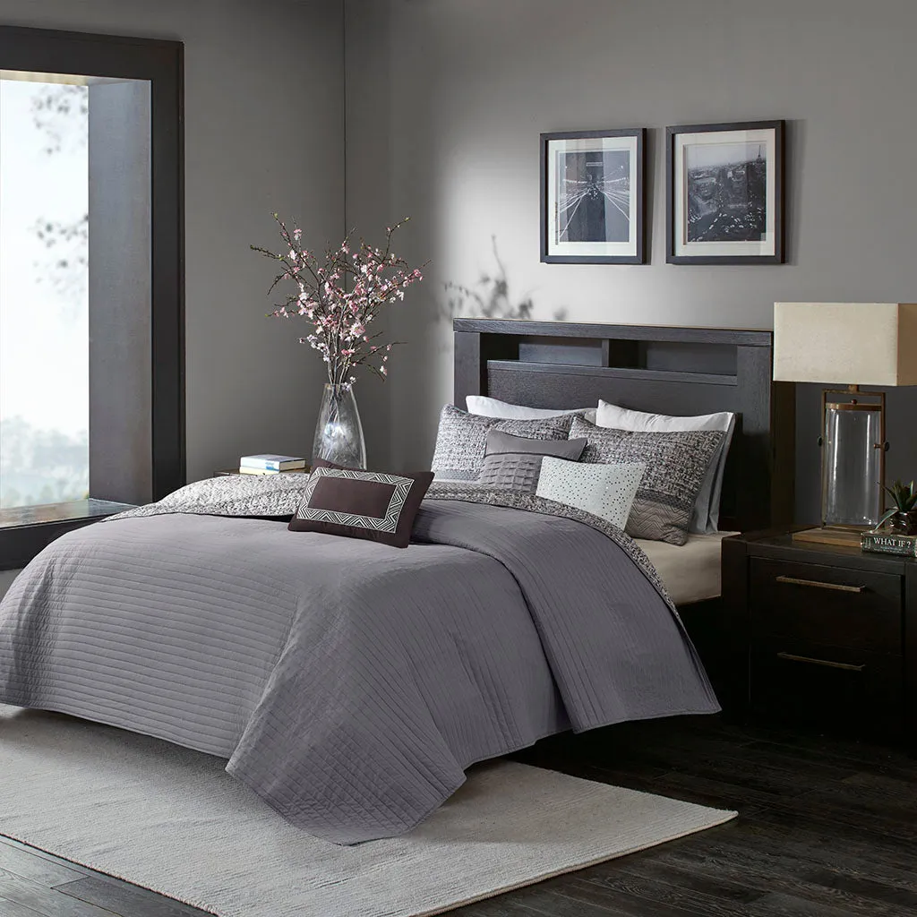 Rhapsody 6 Piece Reversible Jacquard Quilt Set with Throw Pillows in Grey/Taupe